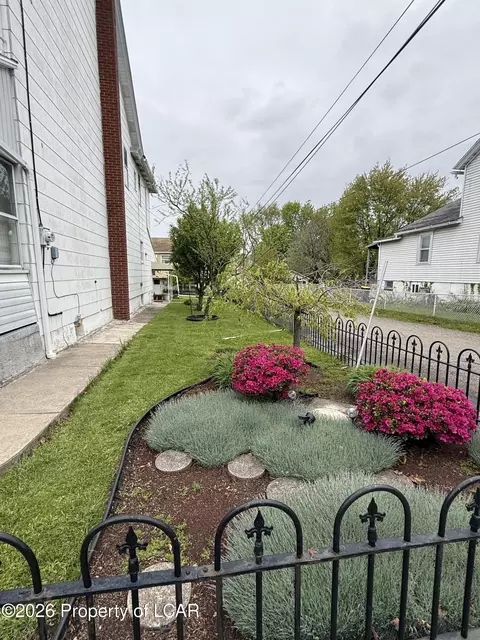 Exterior - 213 E Grant St, Mcadoo, PA 18237 photo 7 of 10