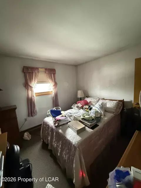 Bedroom - 213 E Grant St, Mcadoo, PA 18237 photo 5 of 6