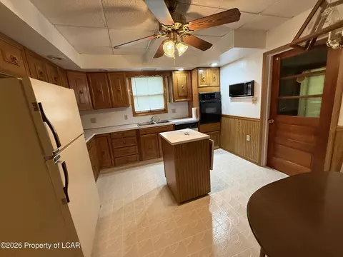 Kitchen - 213 E Grant St, Mcadoo, PA 18237 photo 1 of 7