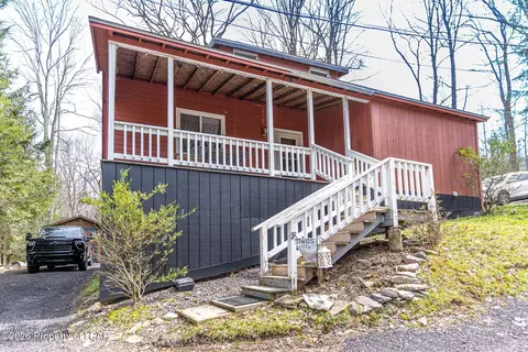 18 Sooby Ave, Harveys Lake, PA 18618