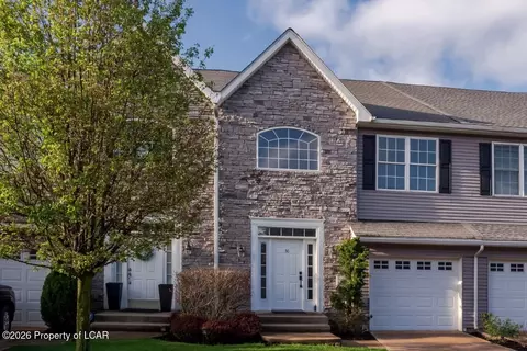 36 Marina Dr, Harveys Lake, PA 18618
