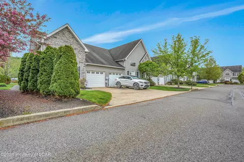 45 Marina Dr, Harveys Lake, PA 18618