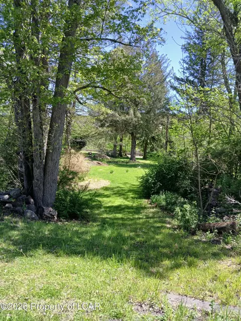 57 Walnut St, White Haven, PA 18661