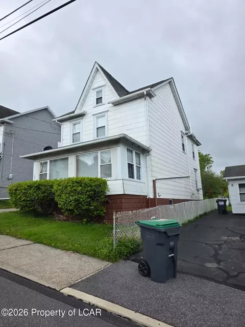 1012 Washington St, Freeland, PA 18224