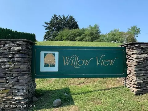65 Antrim Rd, Pittston, PA 18640