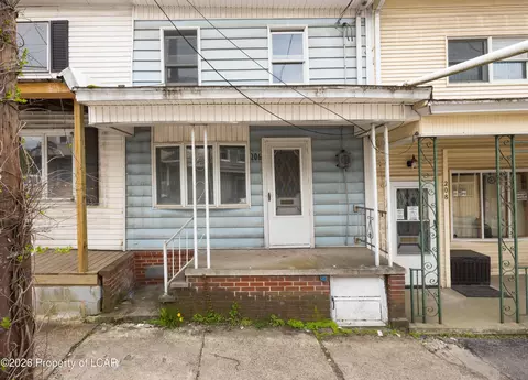 206 W Coal St, Shenandoah, PA 17976