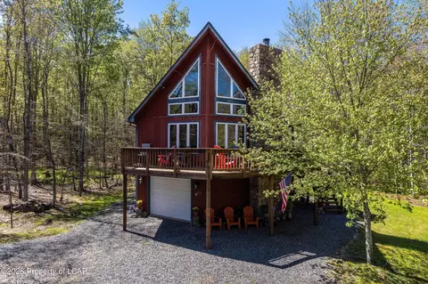 329 Maxatawny Dr, Pocono Lake, PA 18347