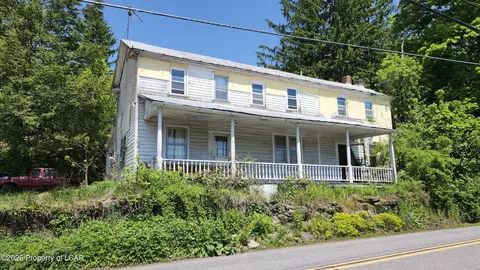 301 Town Hill Rd, Shickshinny, PA 18655