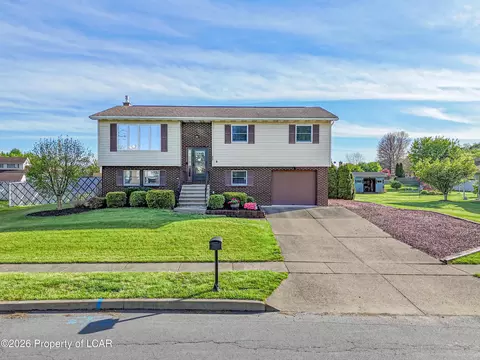 319 Greenwave Blvd, Larksville, PA 18704