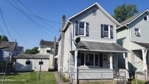 131 Stanton St, Wilkes-barre, PA 18702