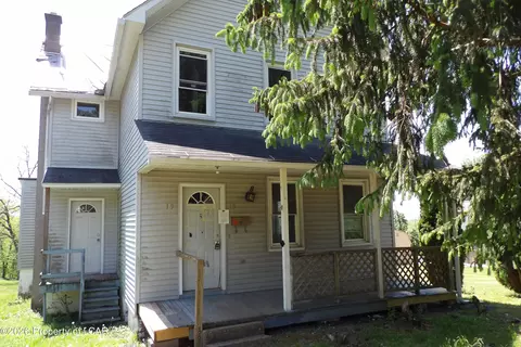 19 Chestnut St, Mountain Top, PA 18707