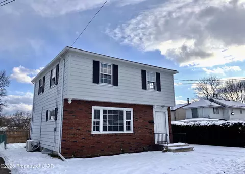 1051 Murray St, Forty Fort, PA 18704