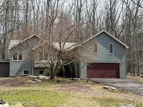 13 Seminole Cir, Hazle Township, PA 18202