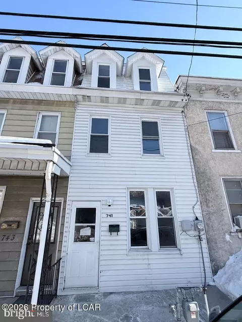 741 E Norwegian St, Pottsville, PA 17901