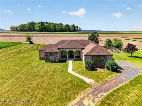 375 E County Rd, Drums, PA 18222