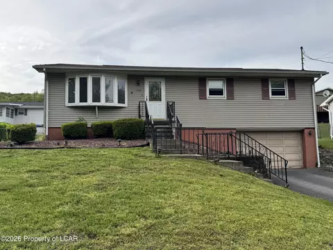 1161 Shoemaker Ave, Wyoming, PA 18644