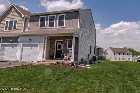 402 Mitchell Ave, Mountain Top, PA 18707