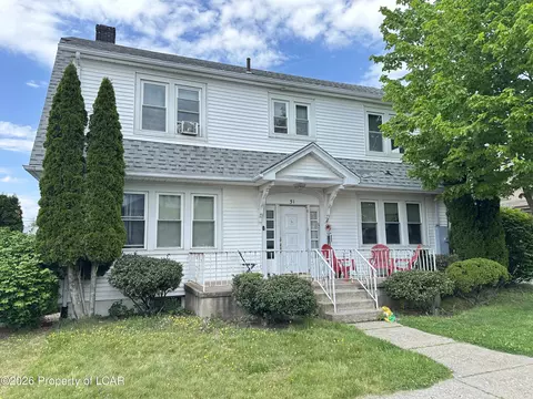 51 E Market St, Tresckow, PA 18254