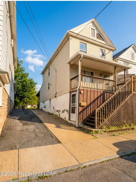 19 W Beatty St, Wilkes Barre, PA 18705