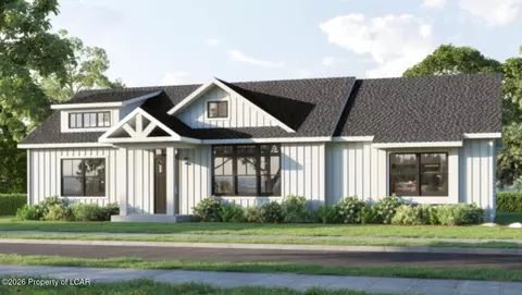 1 Howard Ln, Lake Ariel, PA 18436