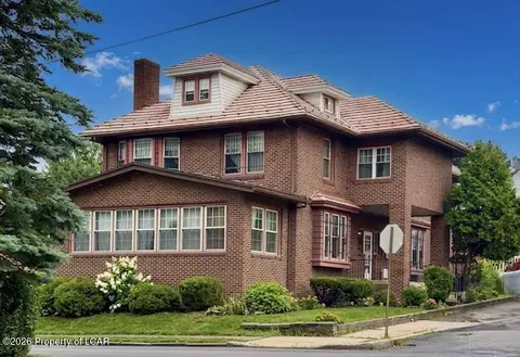 137 W Birch St, Hazleton, PA 18201