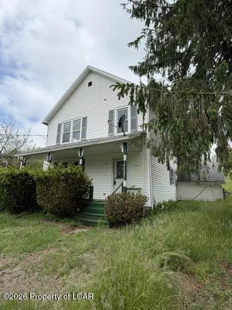 304 Village Rd, Dallas, PA 18612