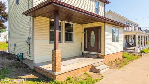 325 E 10th St, Berwick, PA 18603