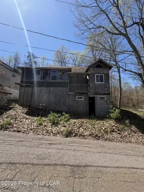 61 Trolley, Harveys Lake, PA 18618