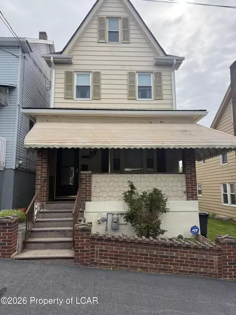 655 Hayes St, Hazleton, PA 18201