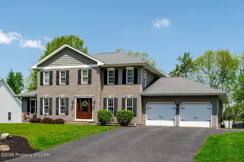 6 Old Orchard Ln, Mountain Top, PA 18707