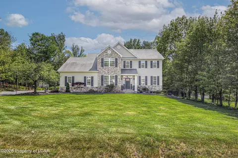 206 Bluestone Ave, Mountain Top, PA 18707