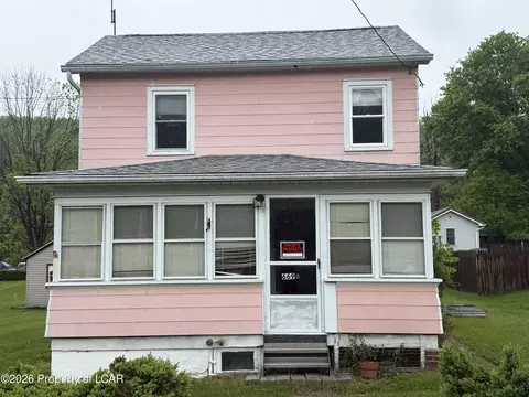 669 Market St, Weston, PA 18256
