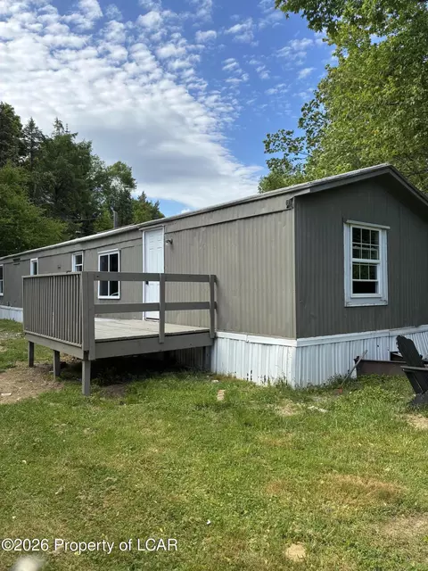 45 Country Pine Ests, Dallas, PA 18612