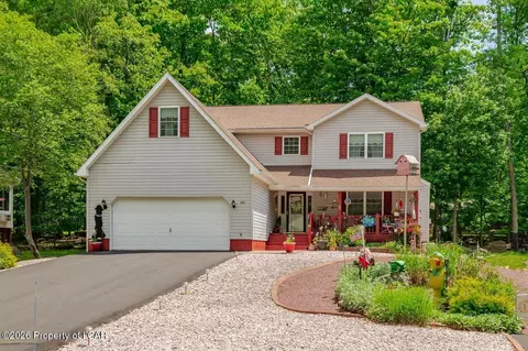 261 Four Seasons Dr, Drums, PA 18222