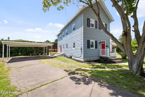 14 Hughes St, Kingston, PA 18704