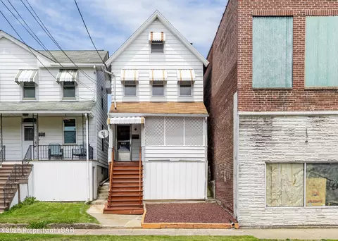 236 Parrish St, Wilkes-barre, PA 18702