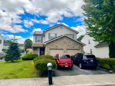 2585 Hickory Dr, Easton, PA 18040