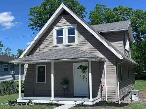 150 Laurel Rd, Mountain Top, PA 18707