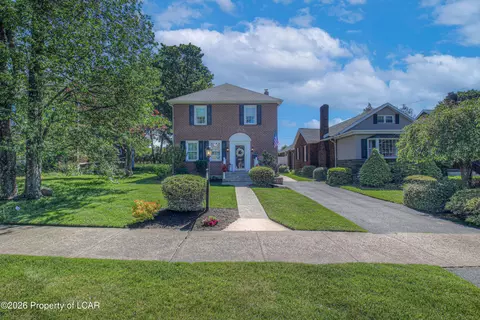 Exterior - 1028 E Broad St, Hazleton, PA 18201 photo 2 of 10