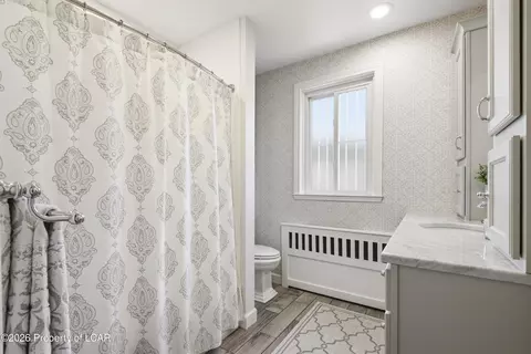 Bath - 1028 E Broad St, Hazleton, PA 18201 photo 2 of 4