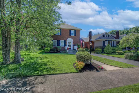Exterior - 1028 E Broad St, Hazleton, PA 18201 photo 4 of 10