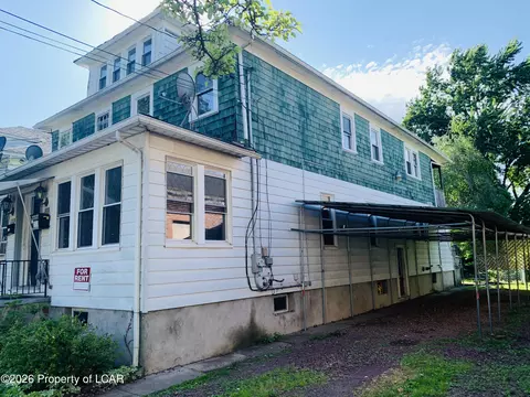 111 Waller St, Larksville, PA 18704