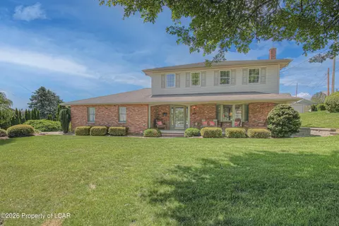99 Amesbury St, Wilkes Barre, PA 18705