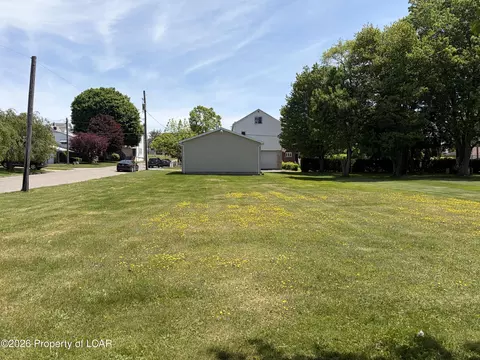 929 N Lincoln St, Hazleton, PA 18201