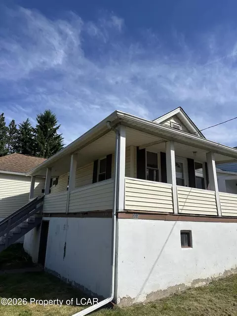 303 Church St, Old Forge, PA 18518