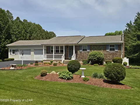 5 Browns Grove Rd, Drums, PA 18222