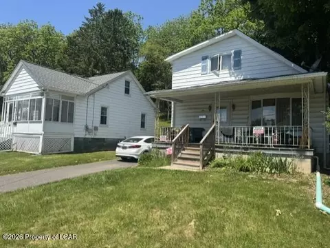 69 W Mt Airy Rd, Shavertown, PA 18708