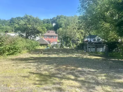 307 N River St, Wilkes-barre, PA 18702