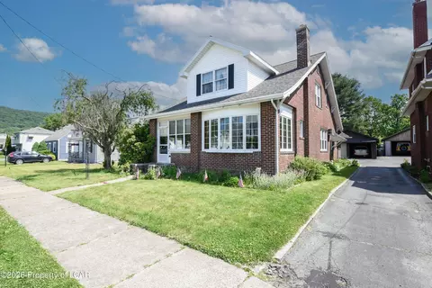 406 Washington Ave, Wyoming, PA 18644