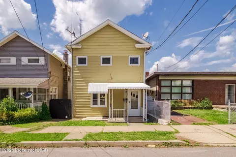 14 W Church St, Nanticoke, PA 18634